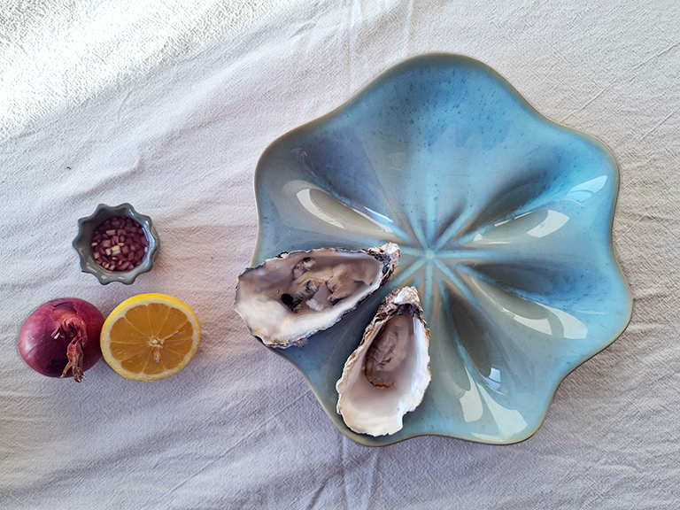 Half Dozen Oyster Plate - Blue Wash